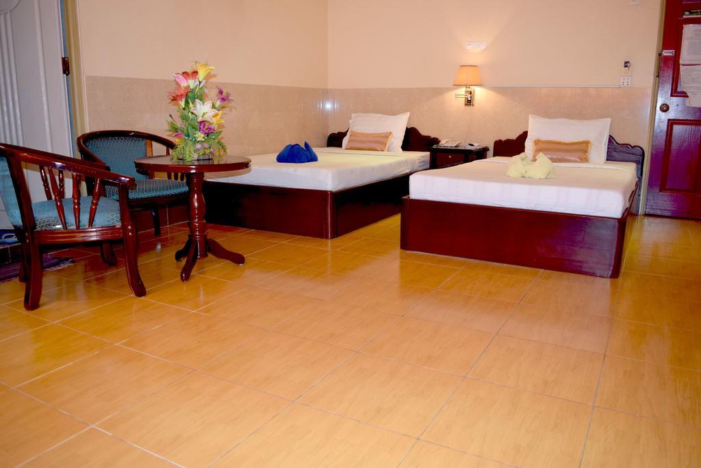 Reaksmey Battambang Hotel Екстериор снимка