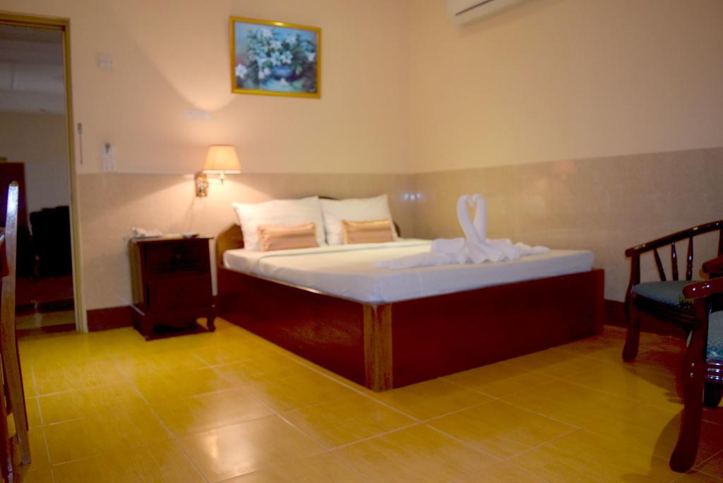 Reaksmey Battambang Hotel Екстериор снимка