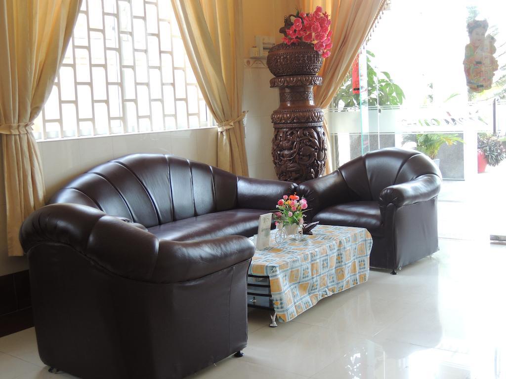 Reaksmey Battambang Hotel Екстериор снимка